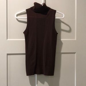 Women’s sleeveless turtleneck
